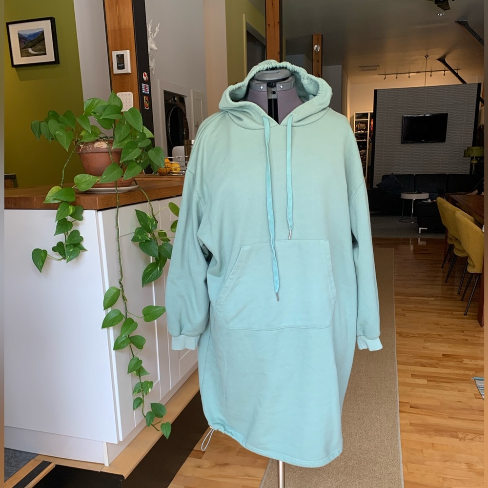 Oversized hoodie dress in Sage L/XL